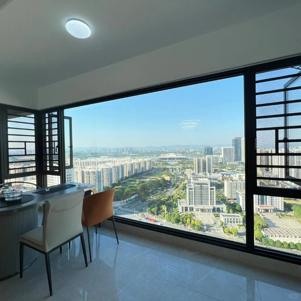 大户型封窗典范：将风景框入生活！！