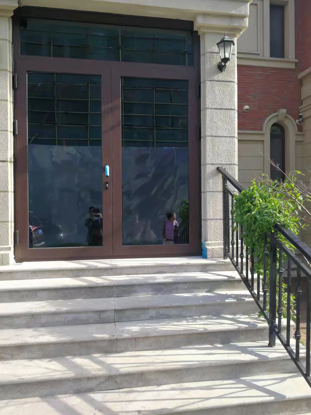 我家断桥铝大门安好了