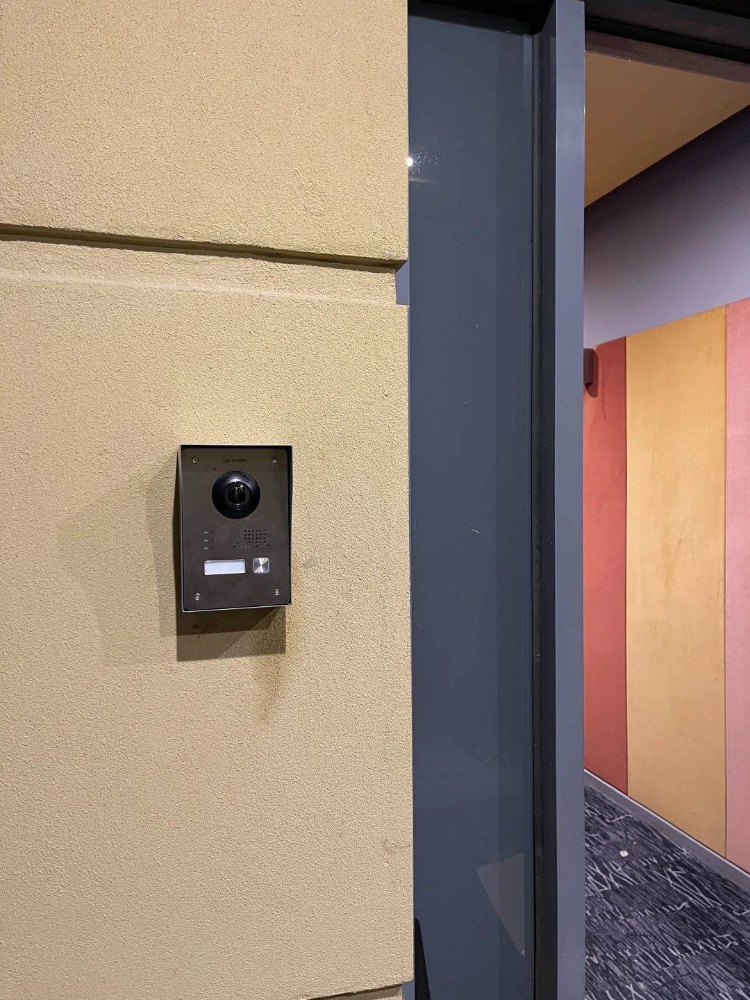 可视对讲加门禁系统—更智能，更安全的生活