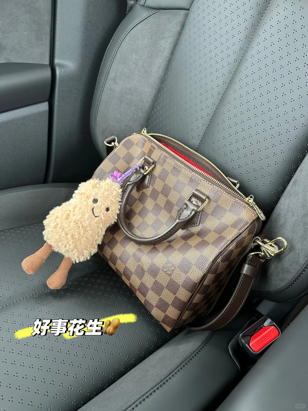 是谁同时拥有了萤火虫和李斌的签名