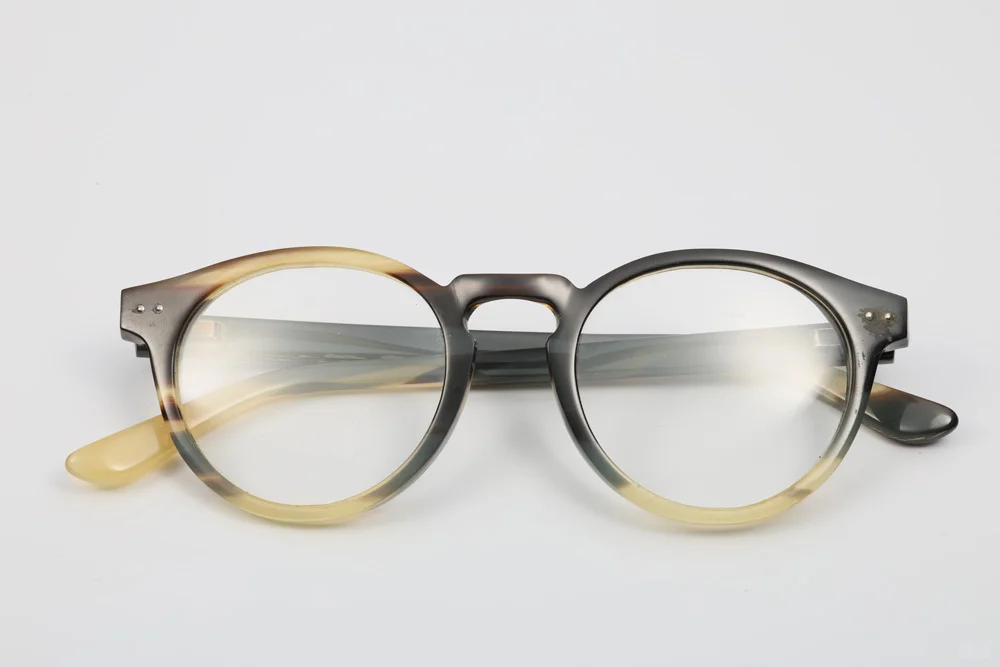 眼镜工厂：不同颜色的变色镜片都有什么功能