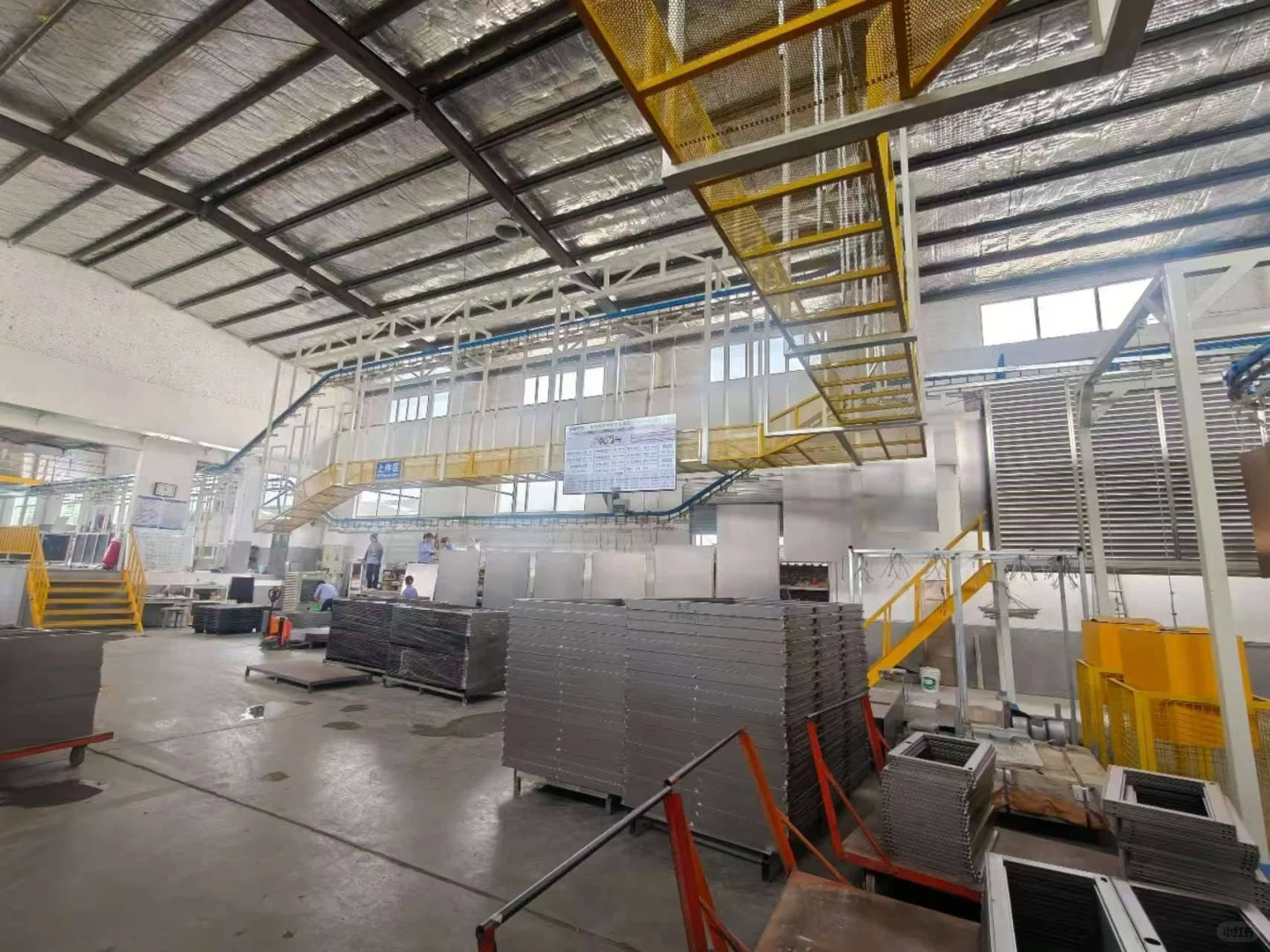 半自动喷涂生产线提升生产效率与质量