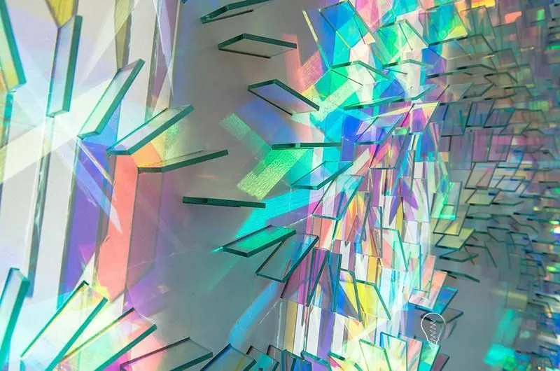 炫彩玻璃怎么在不同光线下呈现出不同的效果