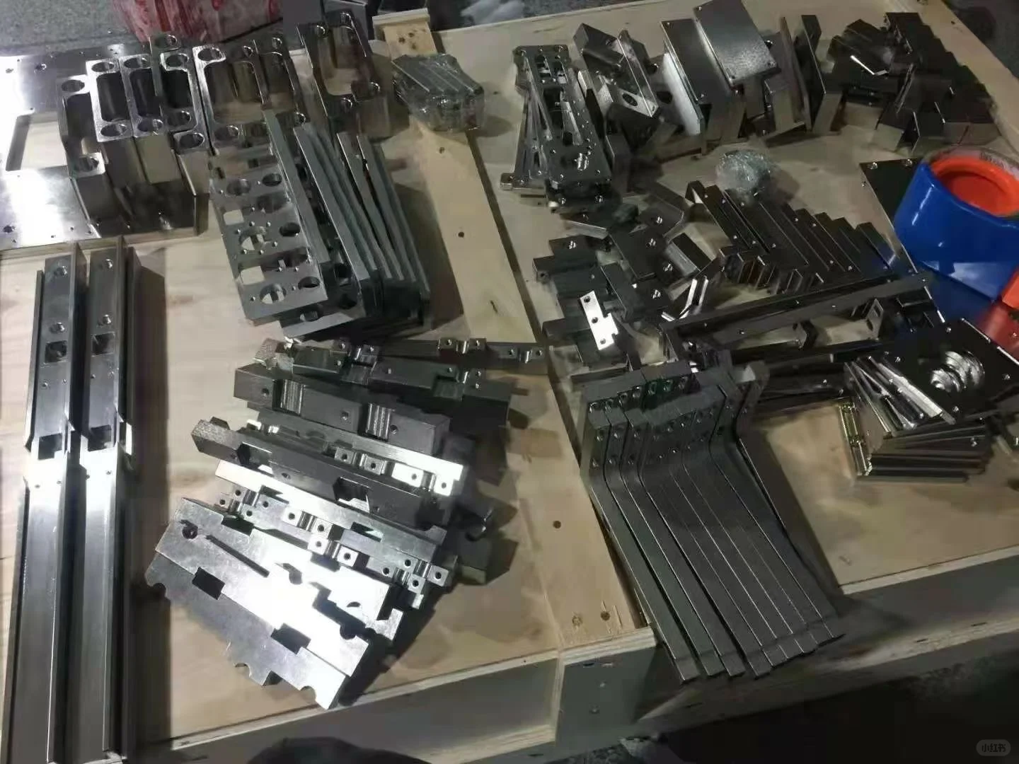 一些钢件CNC 车洗加工 自动化零件加工