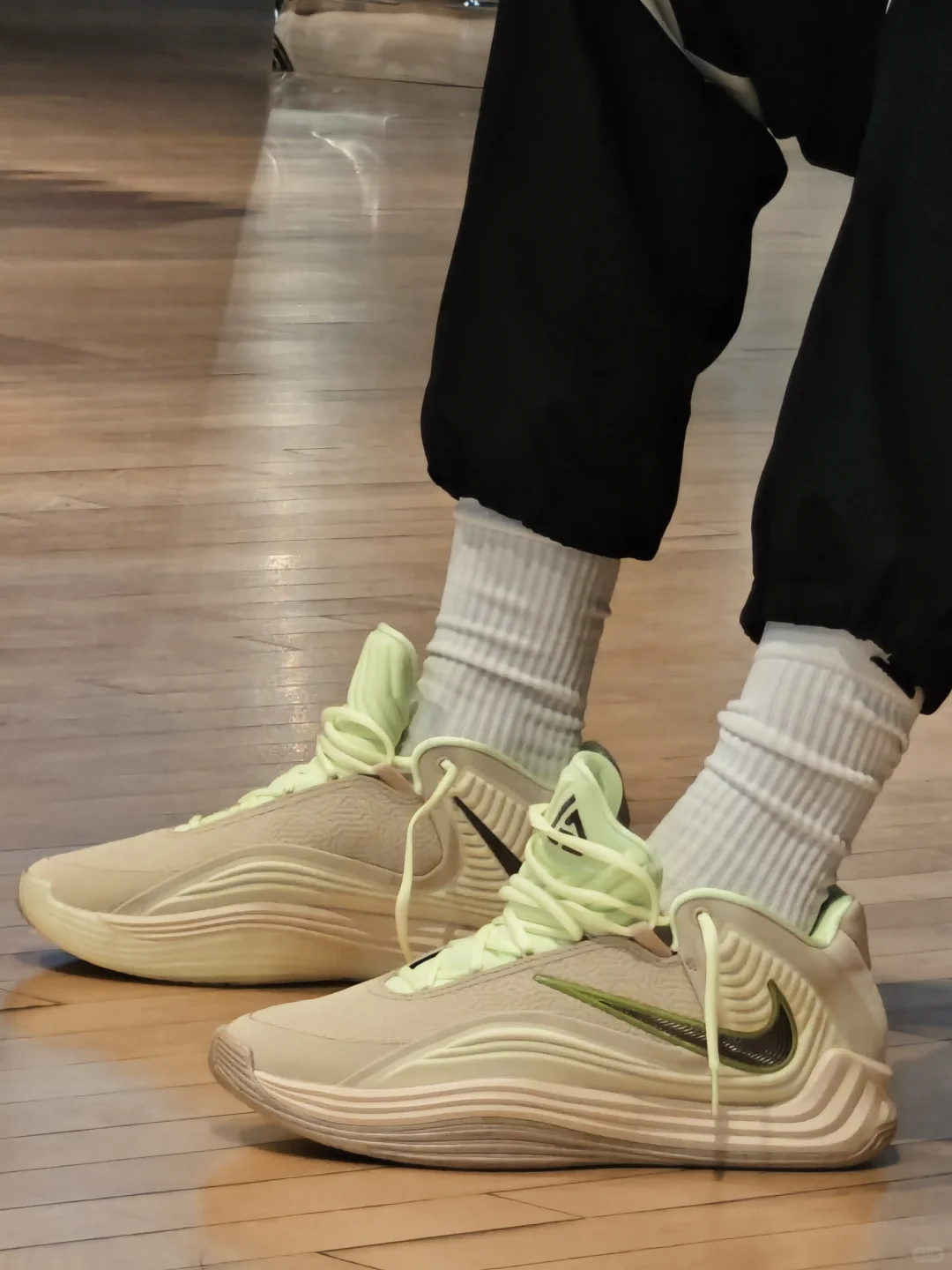 当米白邂逅荧光绿?