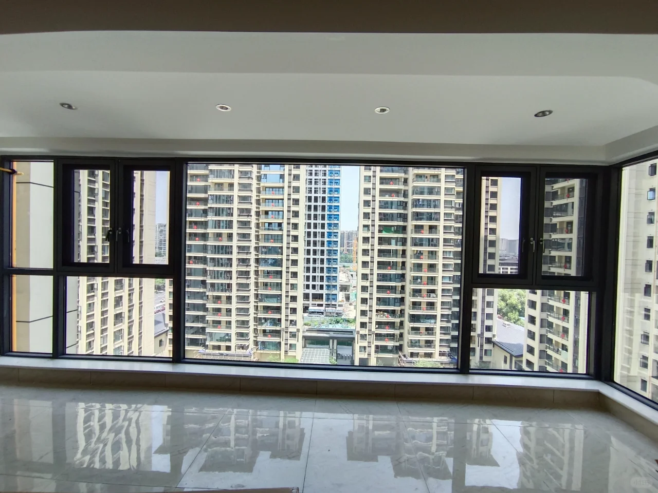 ?工厂揭秘：2025年门窗流行趋势！?️