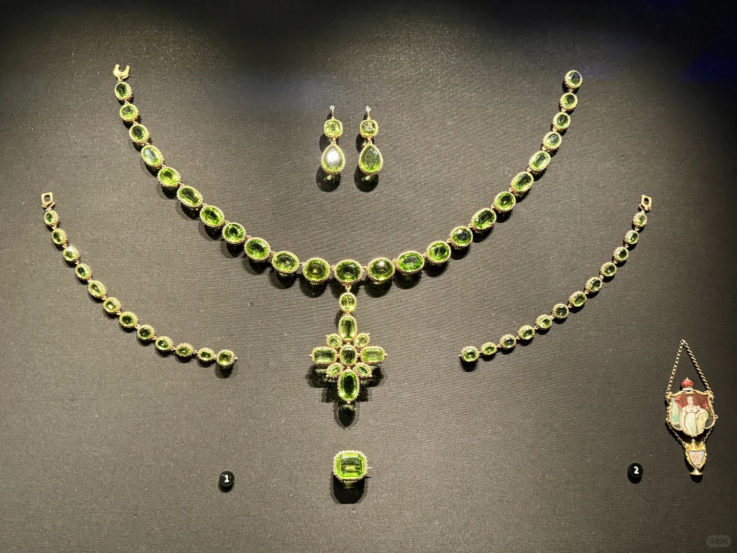 V&A博物馆请好好保管维多利亚女王的王冠