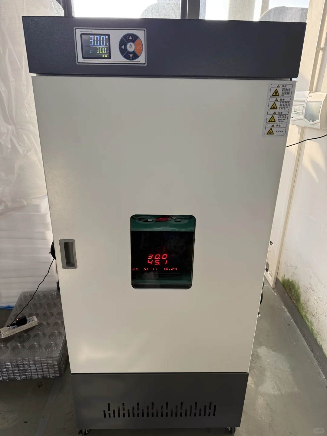 恒温恒湿全固态模具电池专用烘箱