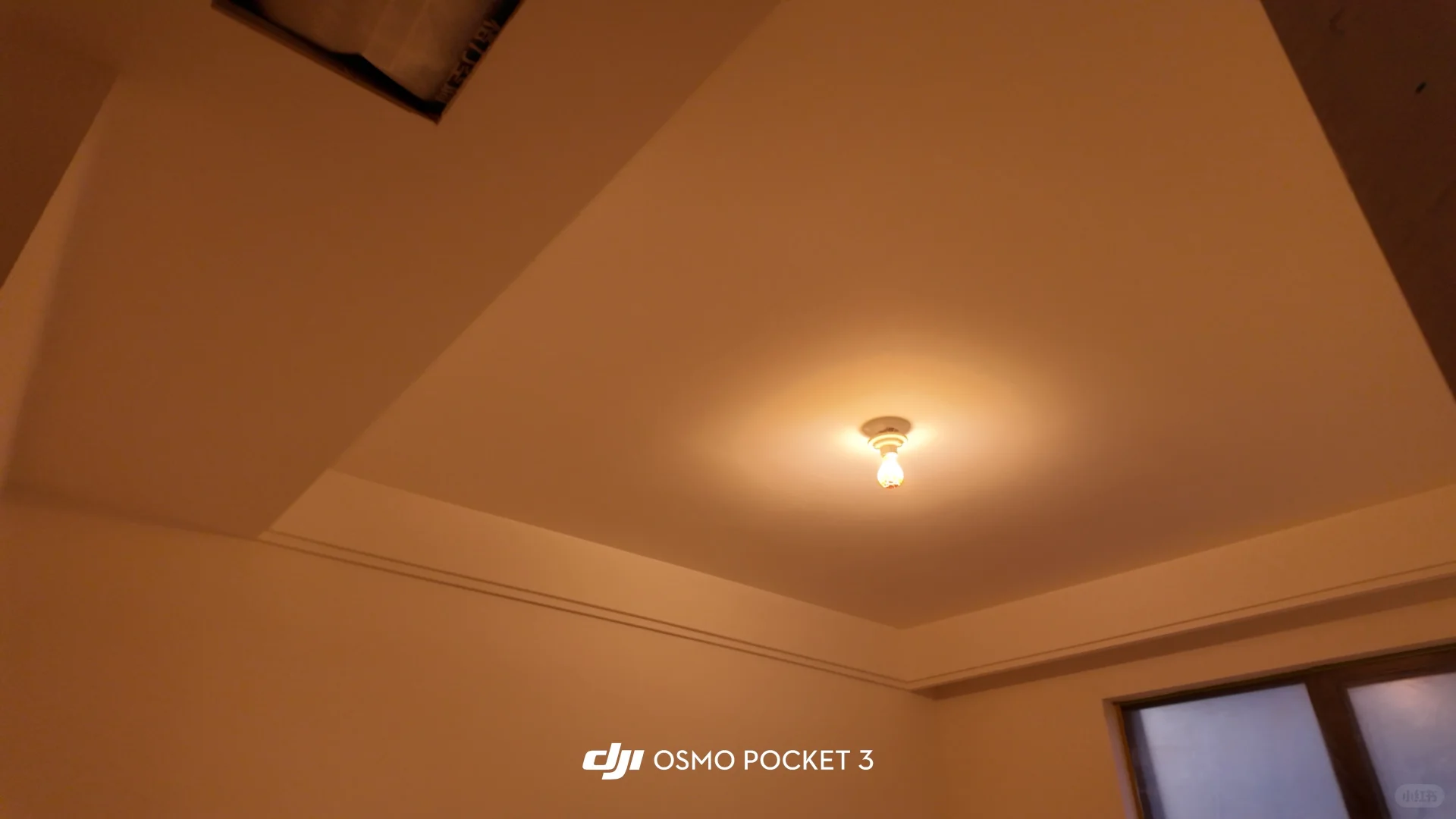 顶面喷漆完成✅墙面海藻岩艺术漆排队ing……