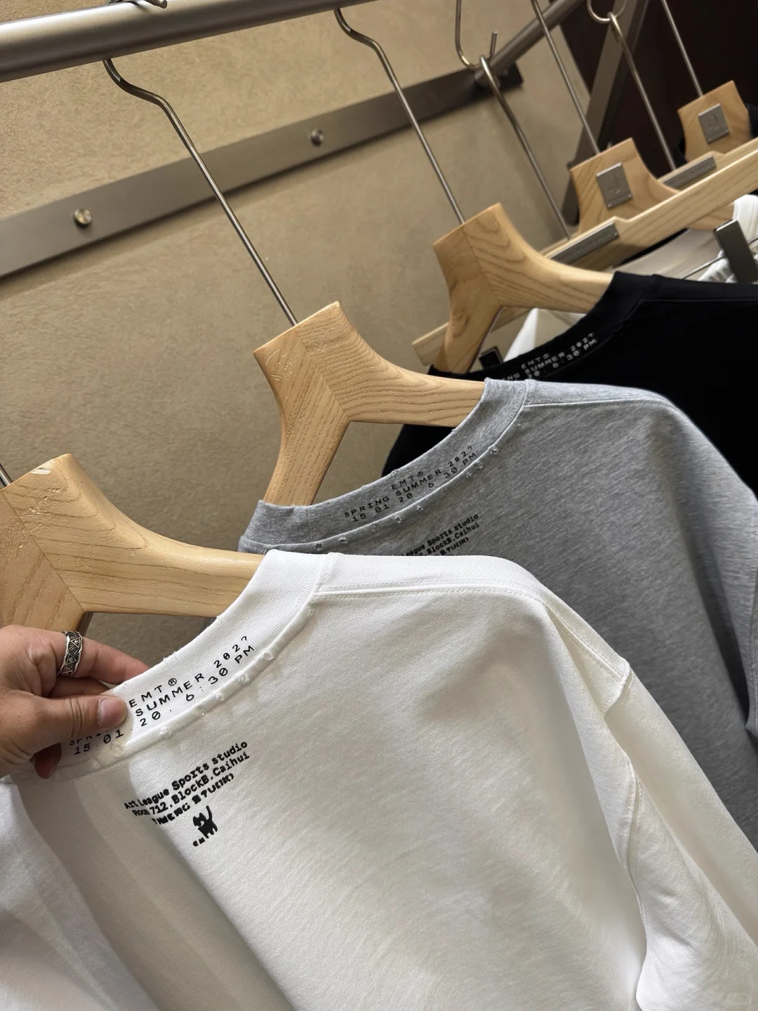 服装工艺｜2025秋冬新款服装印绣花特殊设计