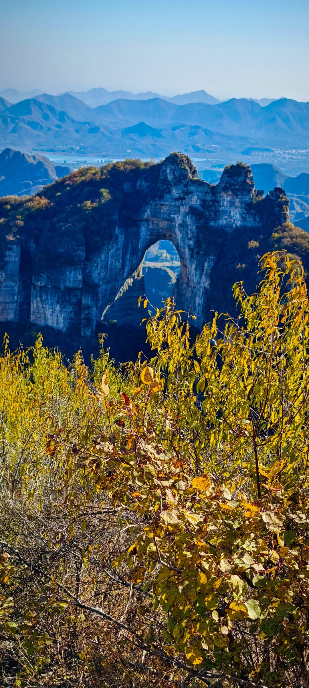 北京2h达！蚕姑坨悬崖边日照金山的秋日秘境