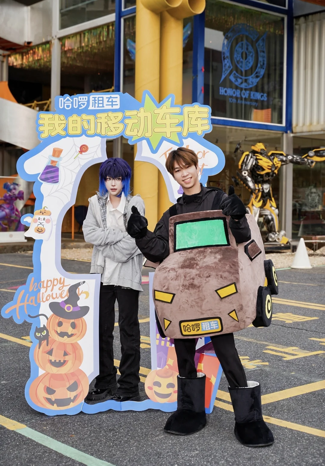 只是路过然后被五辆车塞了一手礼物？