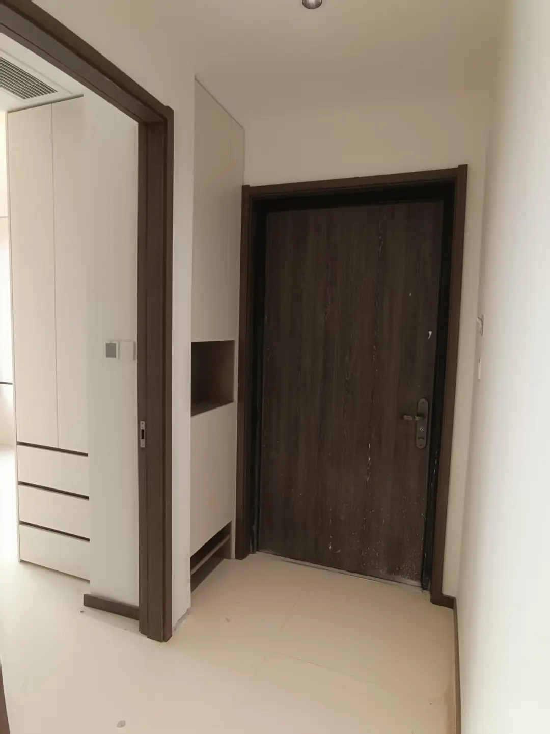 爱格U188衣柜落地