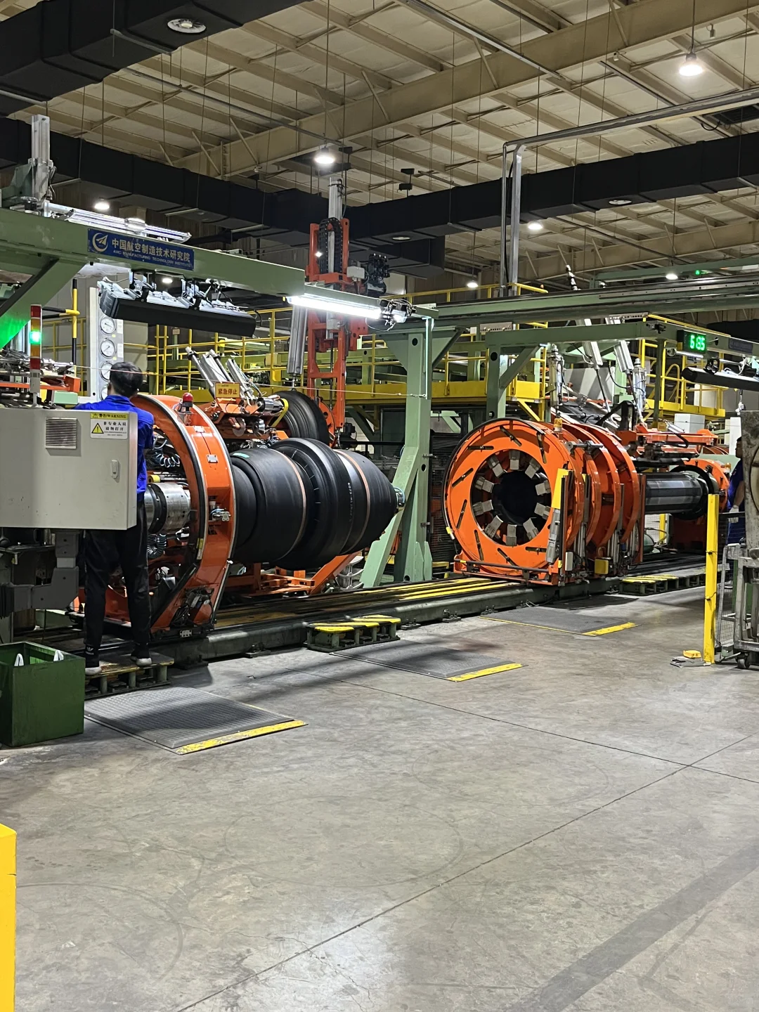 看看轮胎是怎么生产的～