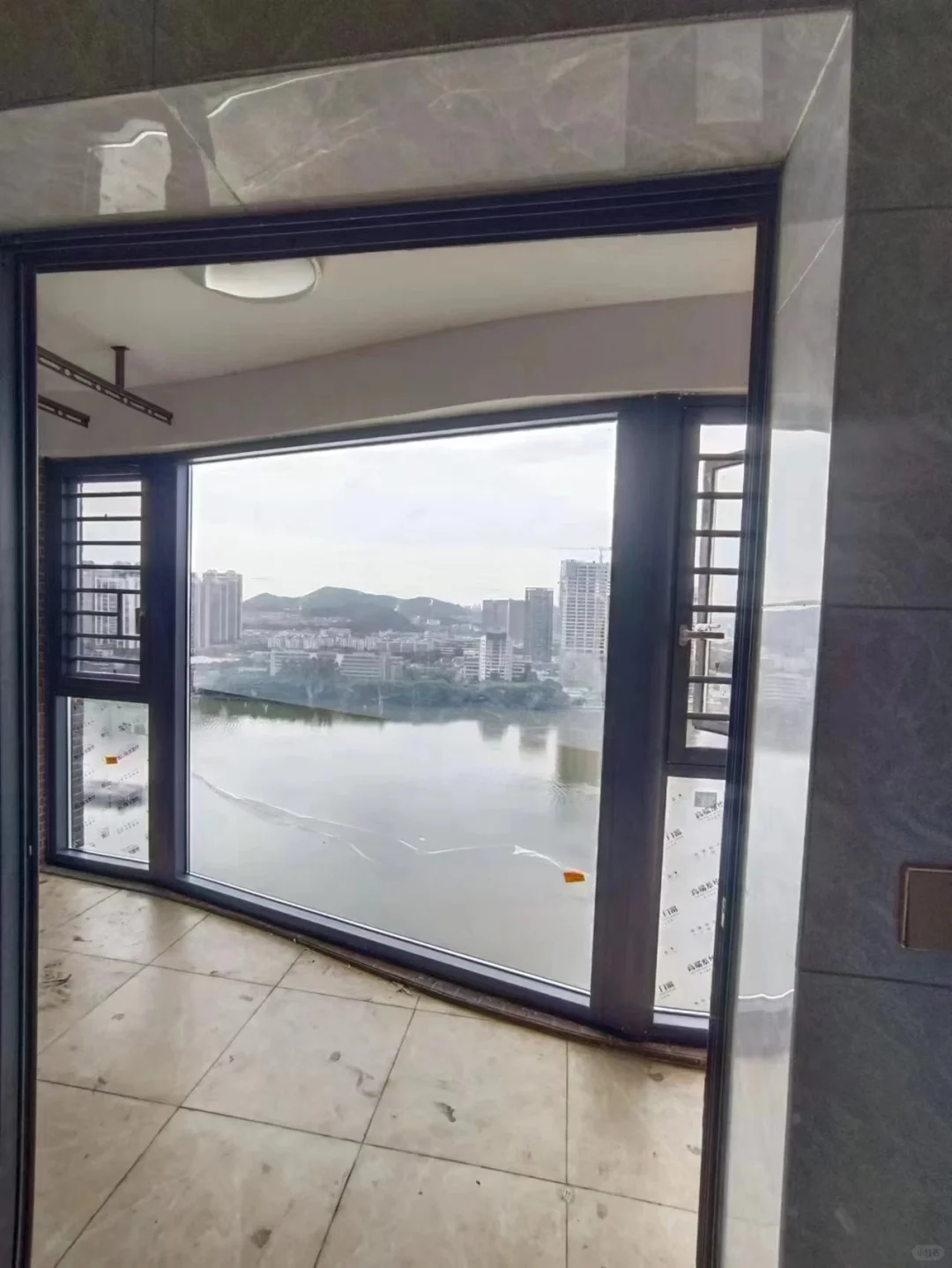 438一方断桥平开窗封阳台隔音隔热平开窗