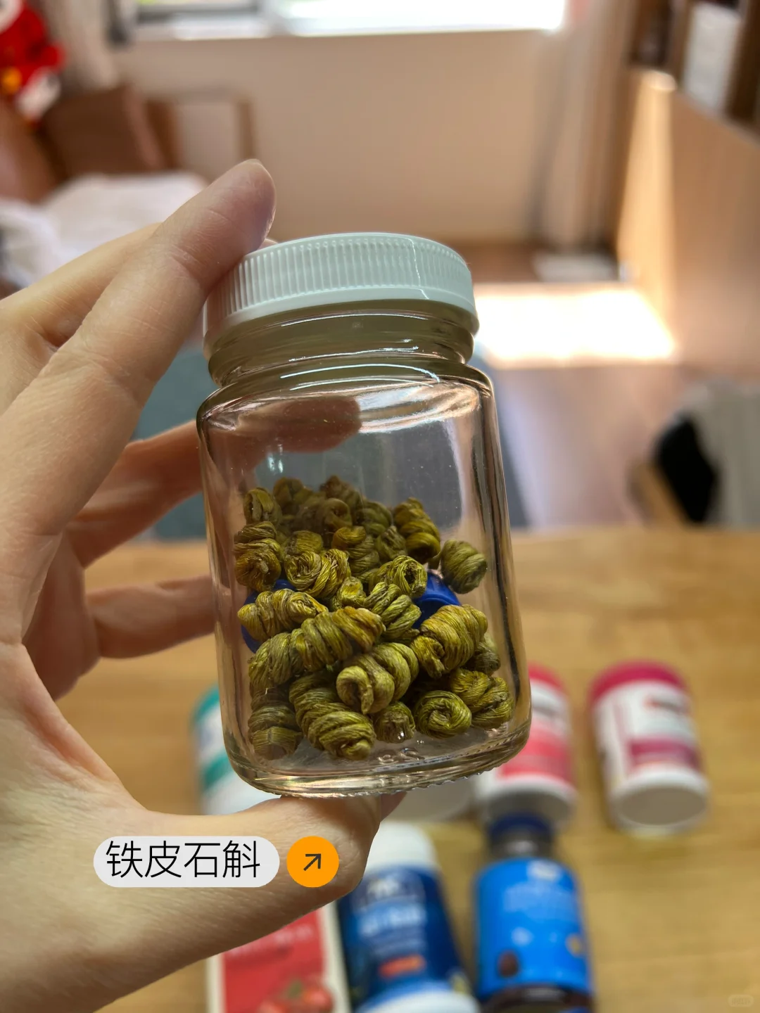 终于到了吃一大把维生素的年纪!