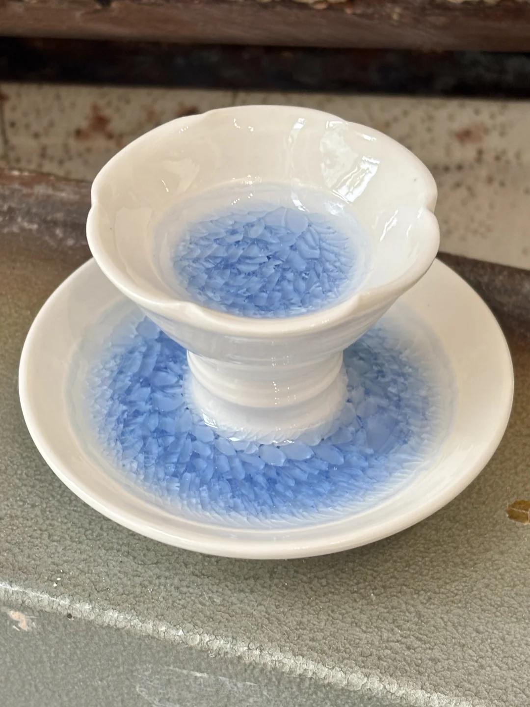 左滑➡️看玻璃珠融化丨是蓝色喷泉?