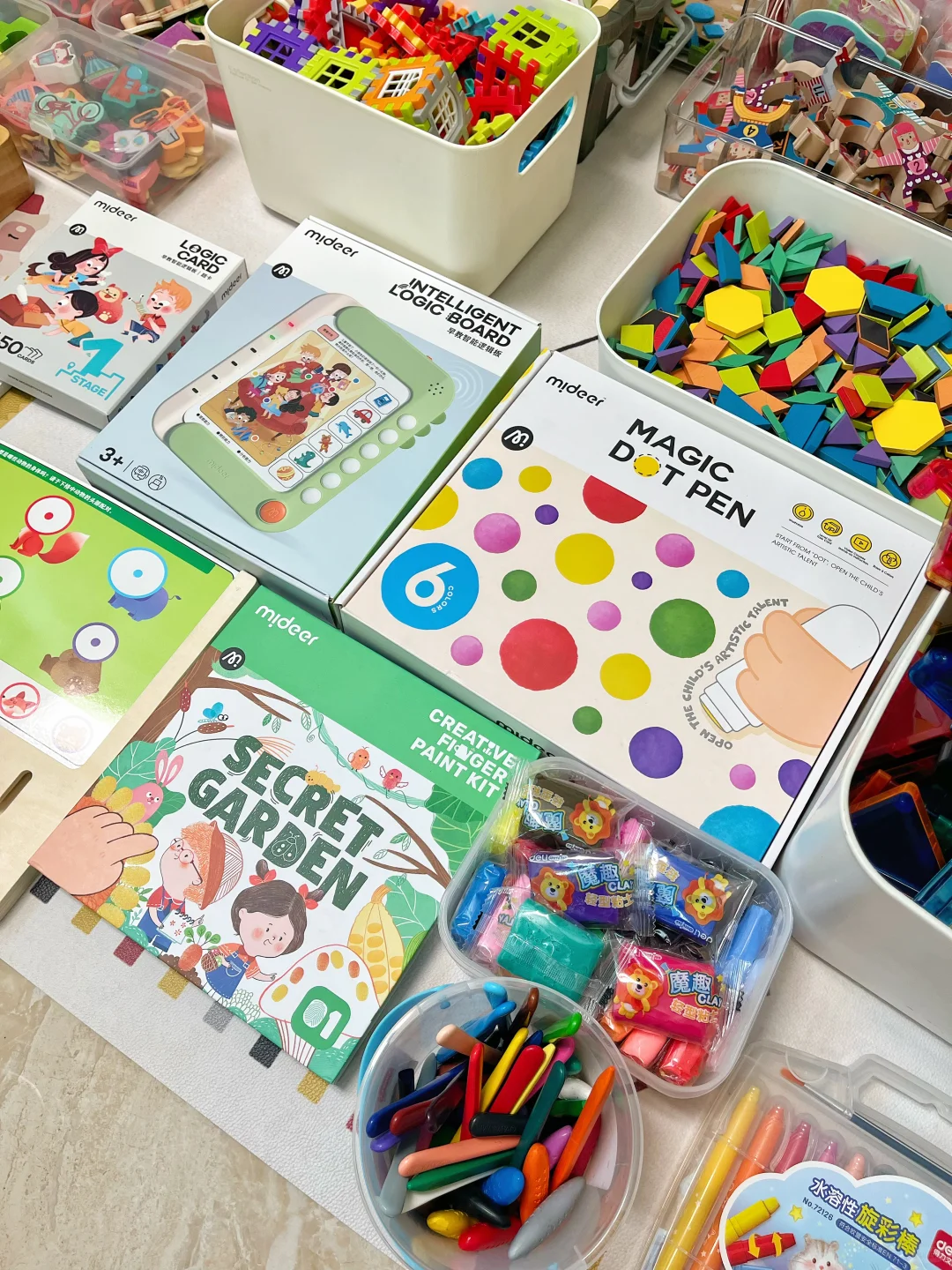 整理玩具☹️是件不容易的事?