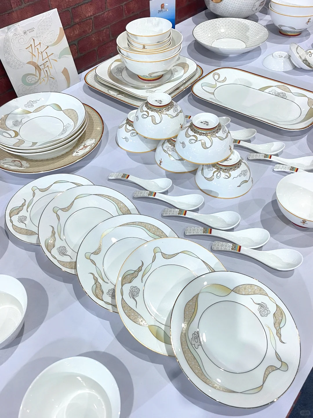 ?陶瓷博览会攻略|首钢把秋天装进陶瓷里