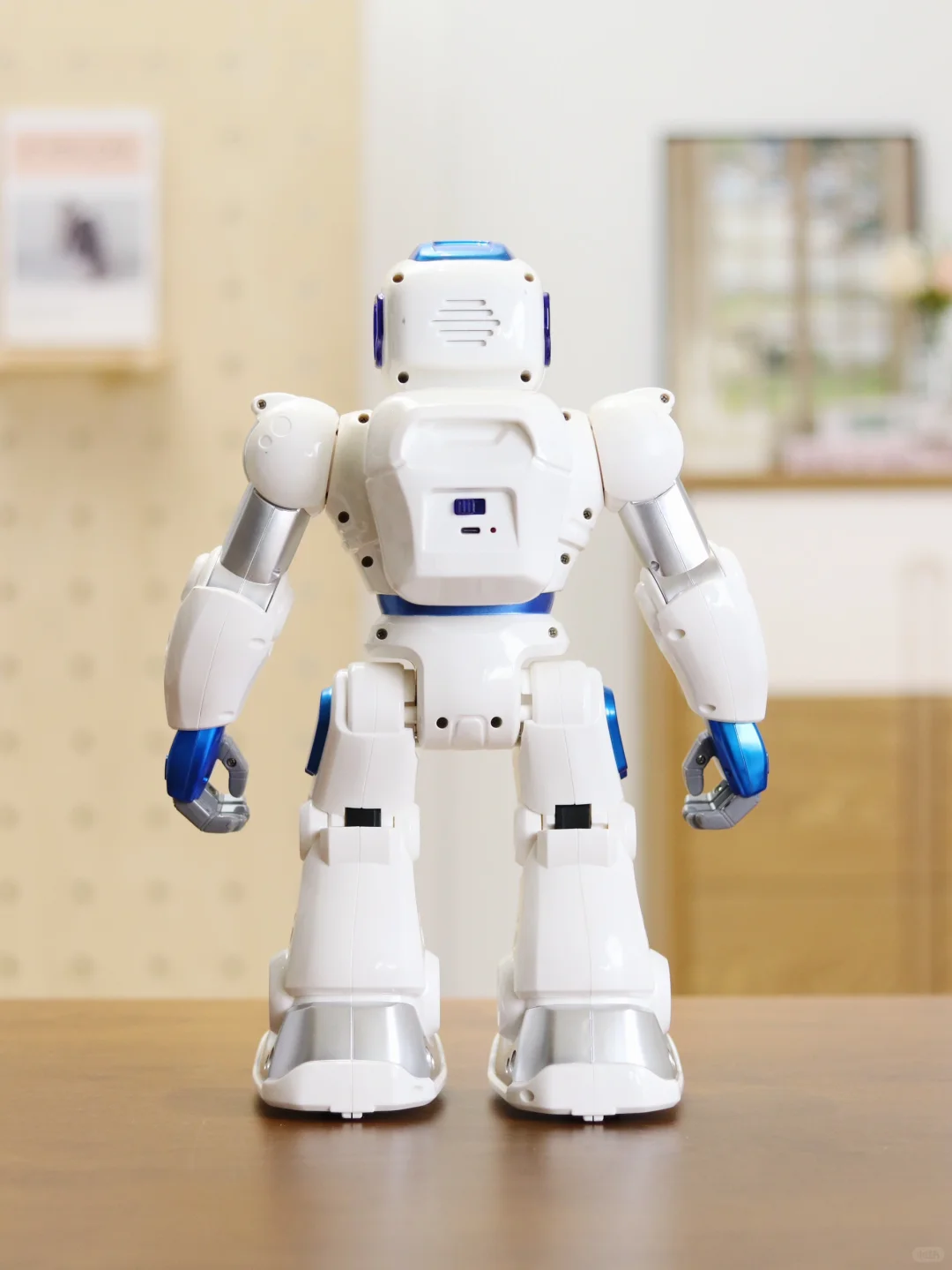 这机器人也太会啦！小孩哥俩小时没理我了！