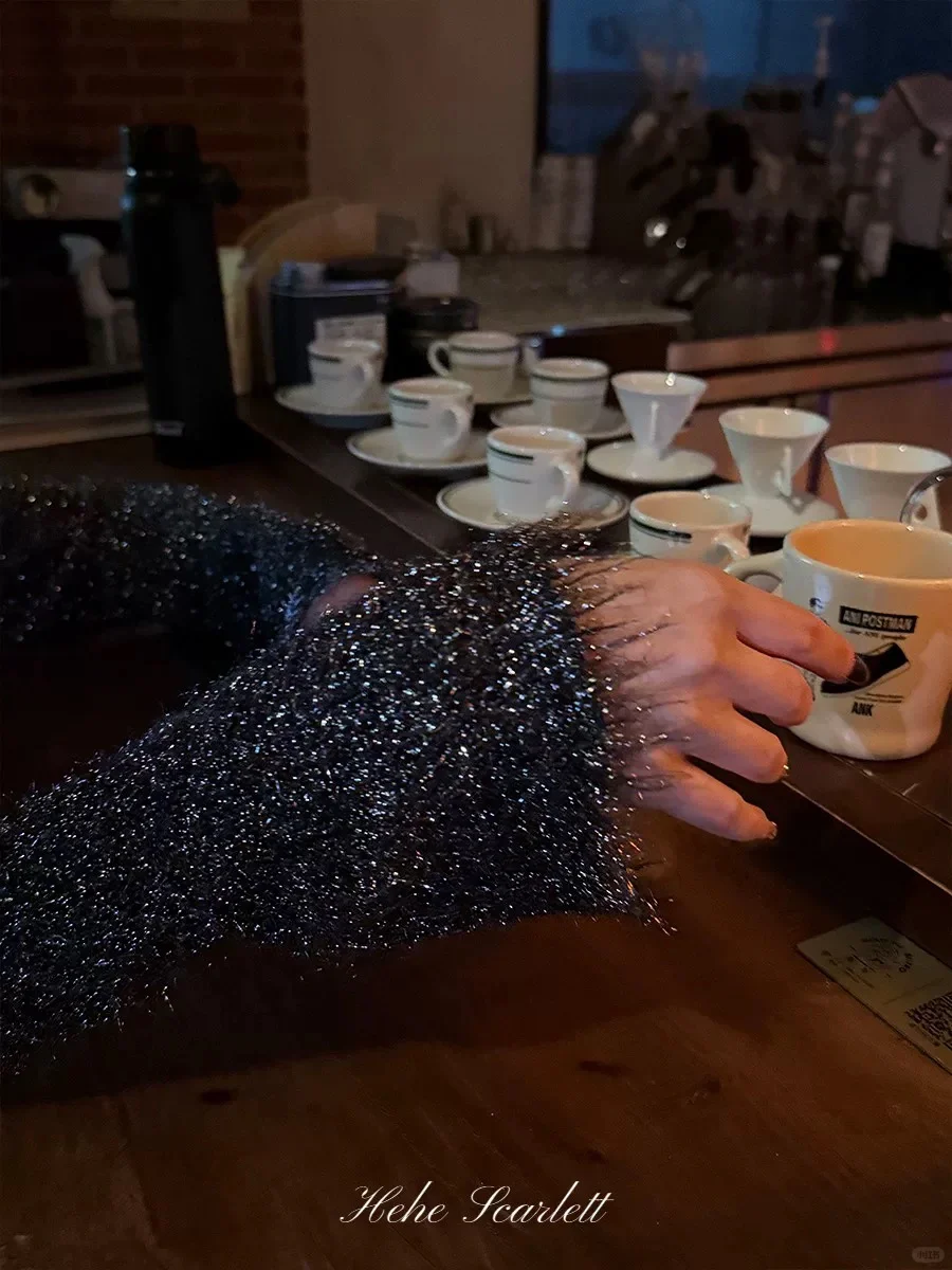 你的呵呵Scarlett｜幻彩星光衫 金羽纱毛衣