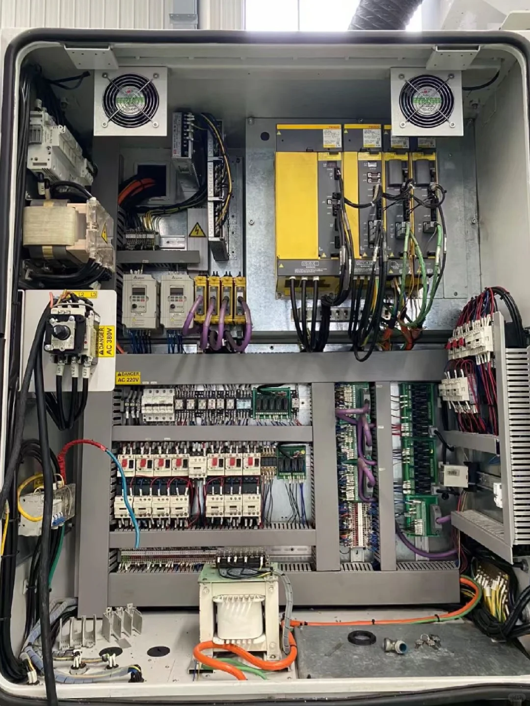 00后毕业从事二手机床设备数控行业！