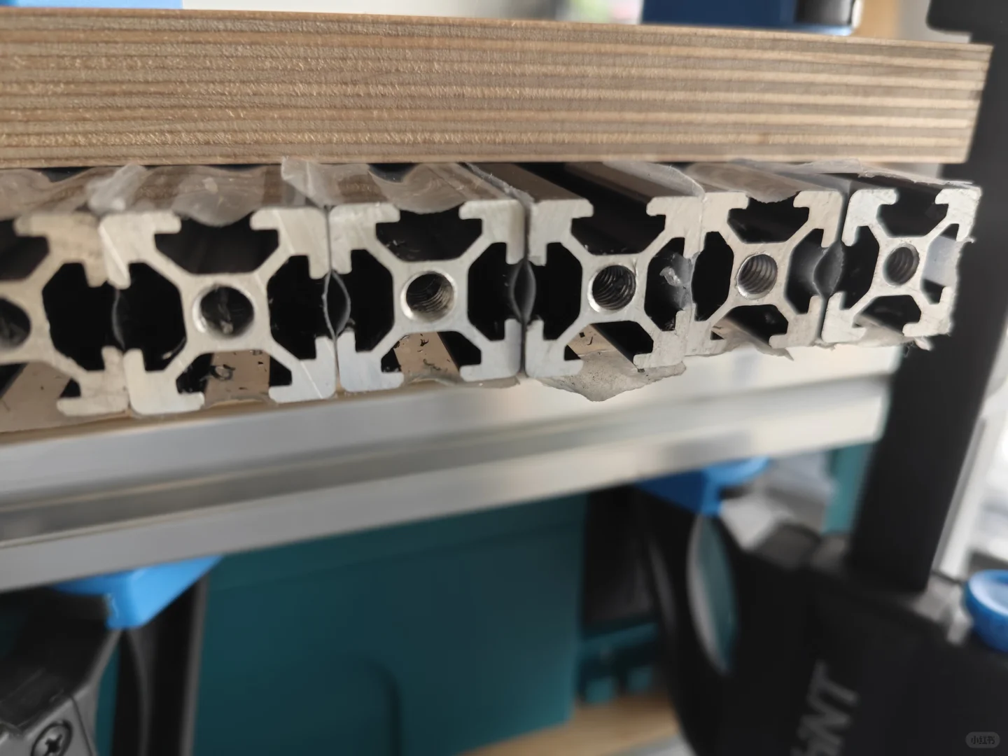 【壹】铝型材的攻丝