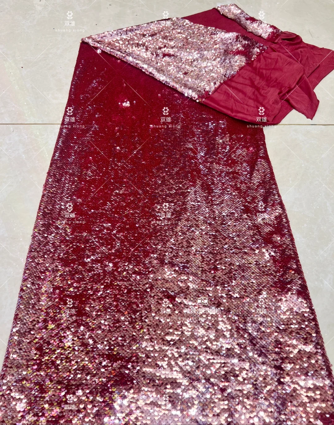 谁懂啊???好喜欢这种闪闪发光的面料✨✨?