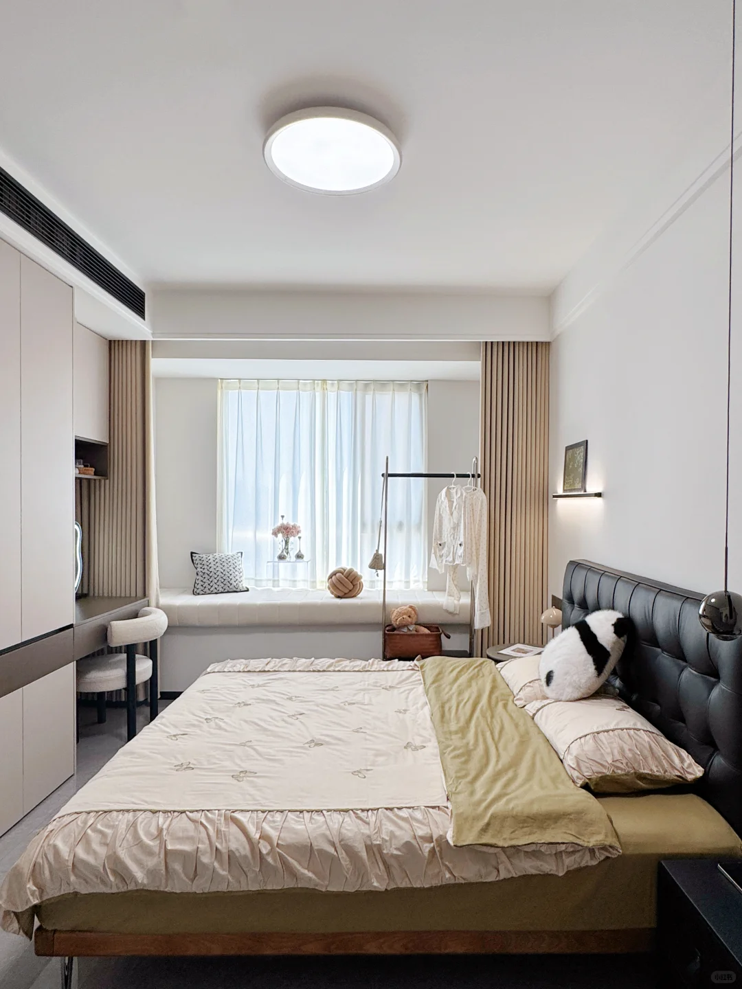 开间3.3m做床尾衣柜⁉️邻居看了想砸掉重装?