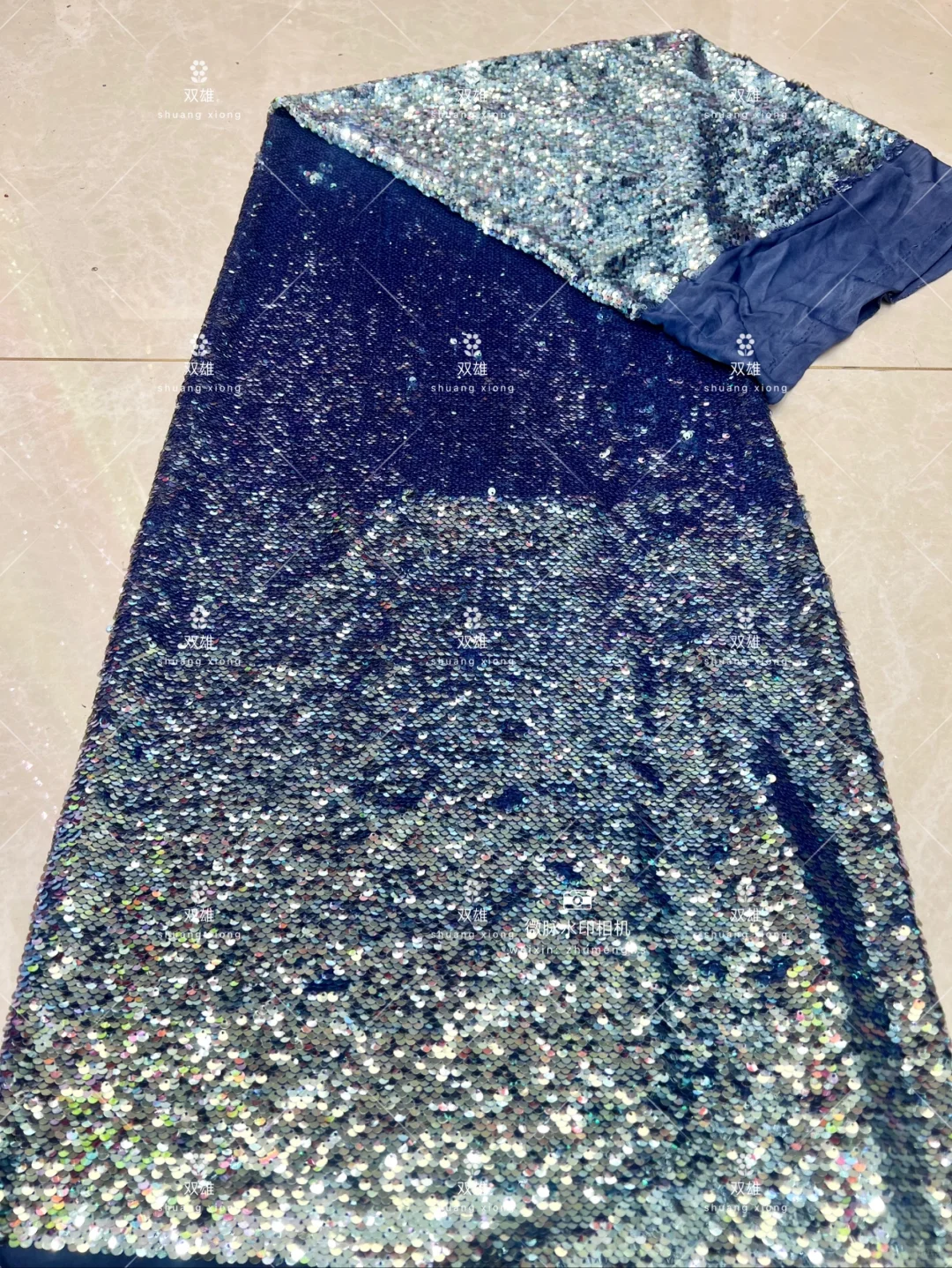 谁懂啊???好喜欢这种闪闪发光的面料✨✨?