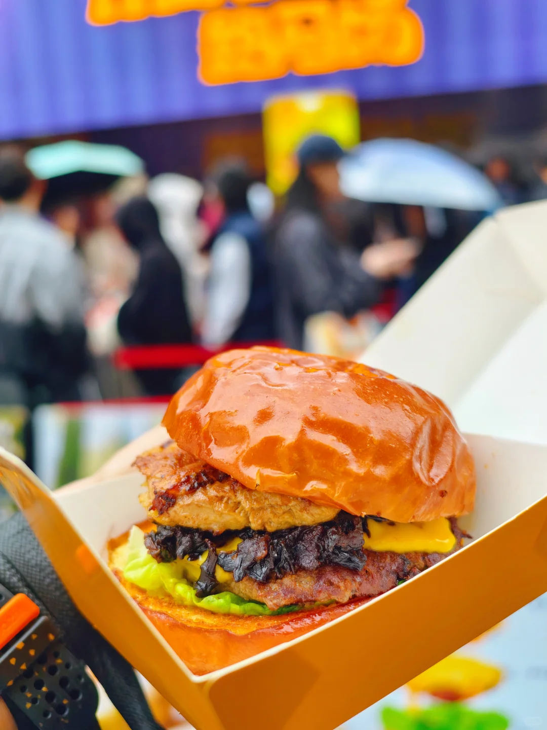 汉堡节能唯1️⃣坐着吃的❗吃完还打包?