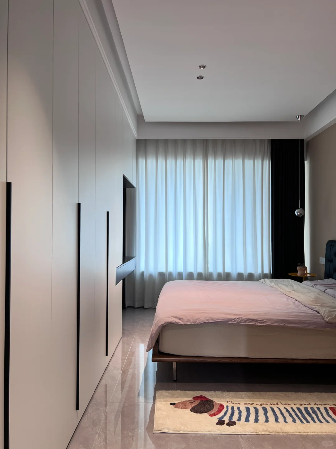 听我一句劝,卧室做床尾衣柜真的太舒服啦!