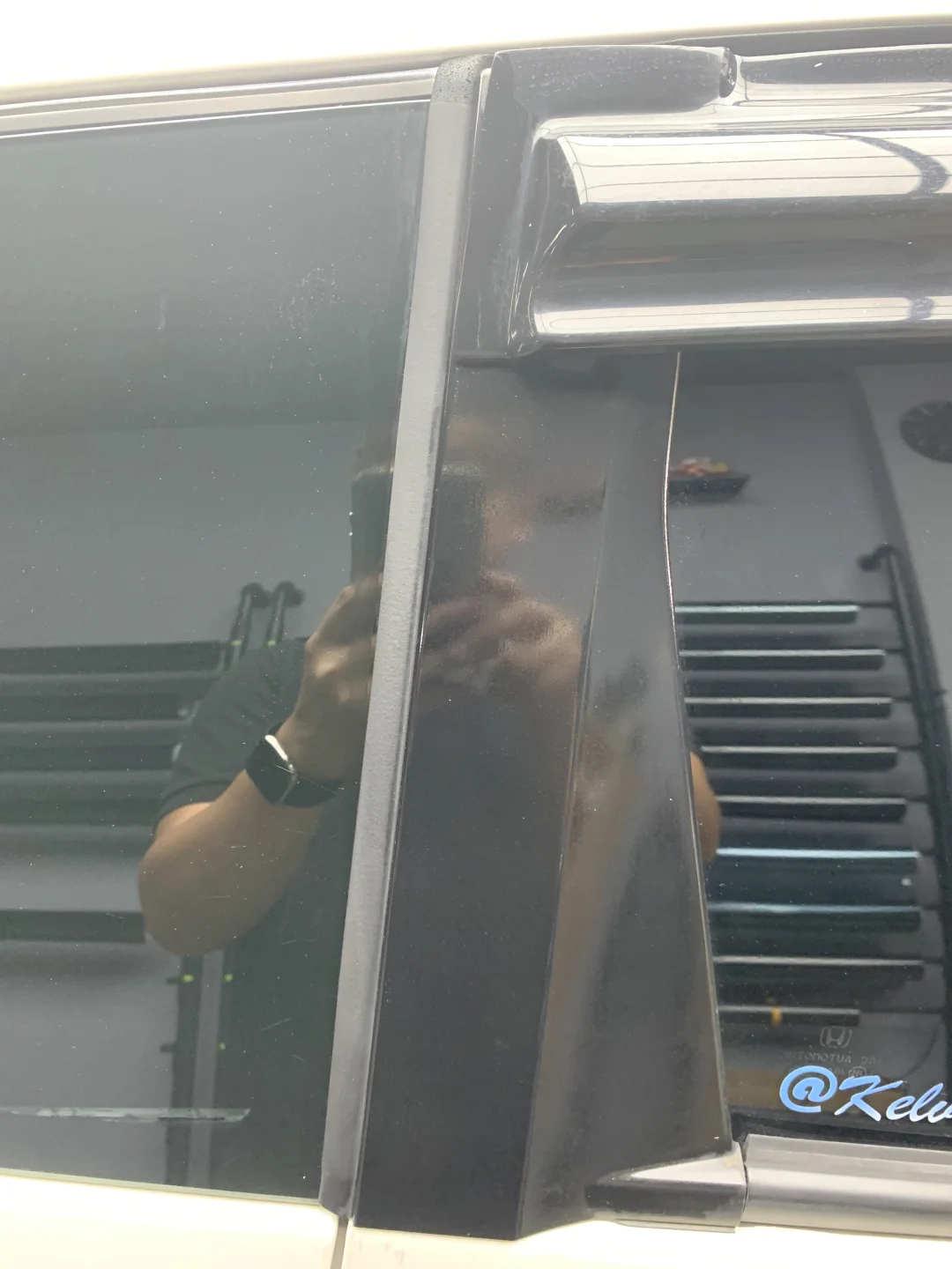 Mr Diy 修复白化黑塑胶