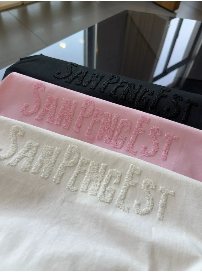 那些具有高级3D立体效果的服装印绣花工艺