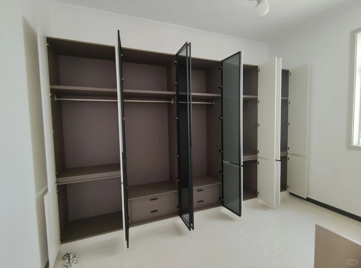 怎么会有这么美的衣柜！！！