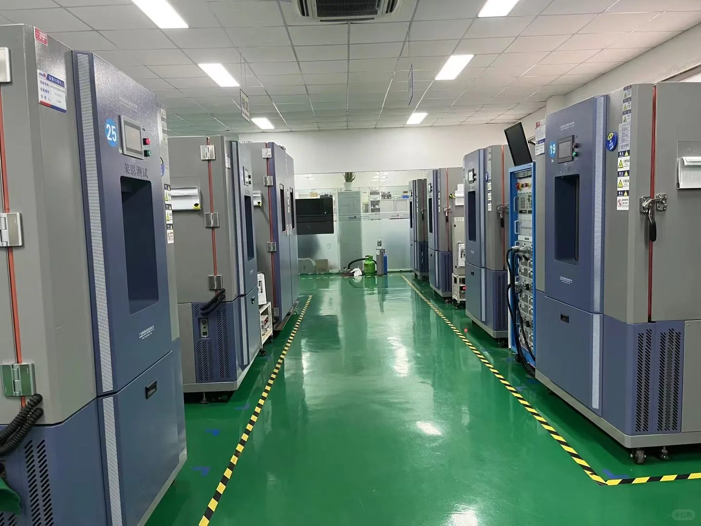 汽车零部件实验室恒温恒湿箱高低温实验