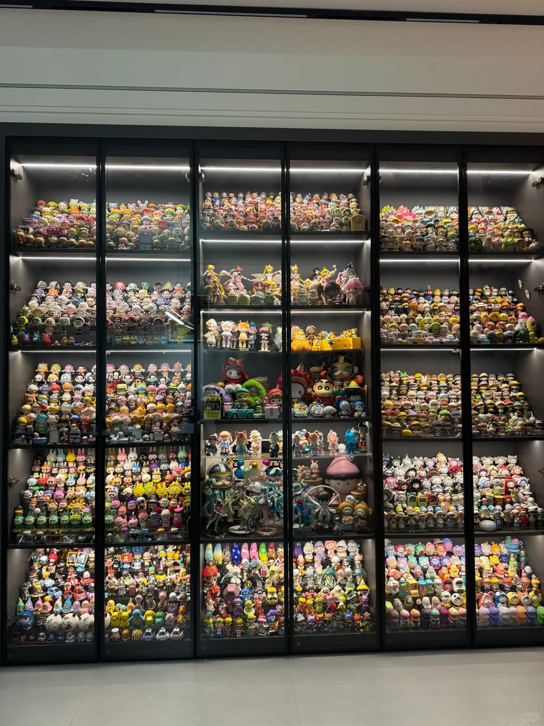 拥有一面盲盒墙的快乐