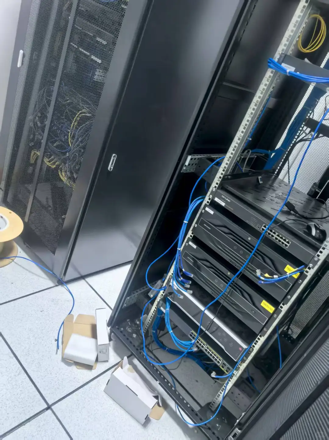 上门高价回收服务器交换机高价回收机房下架