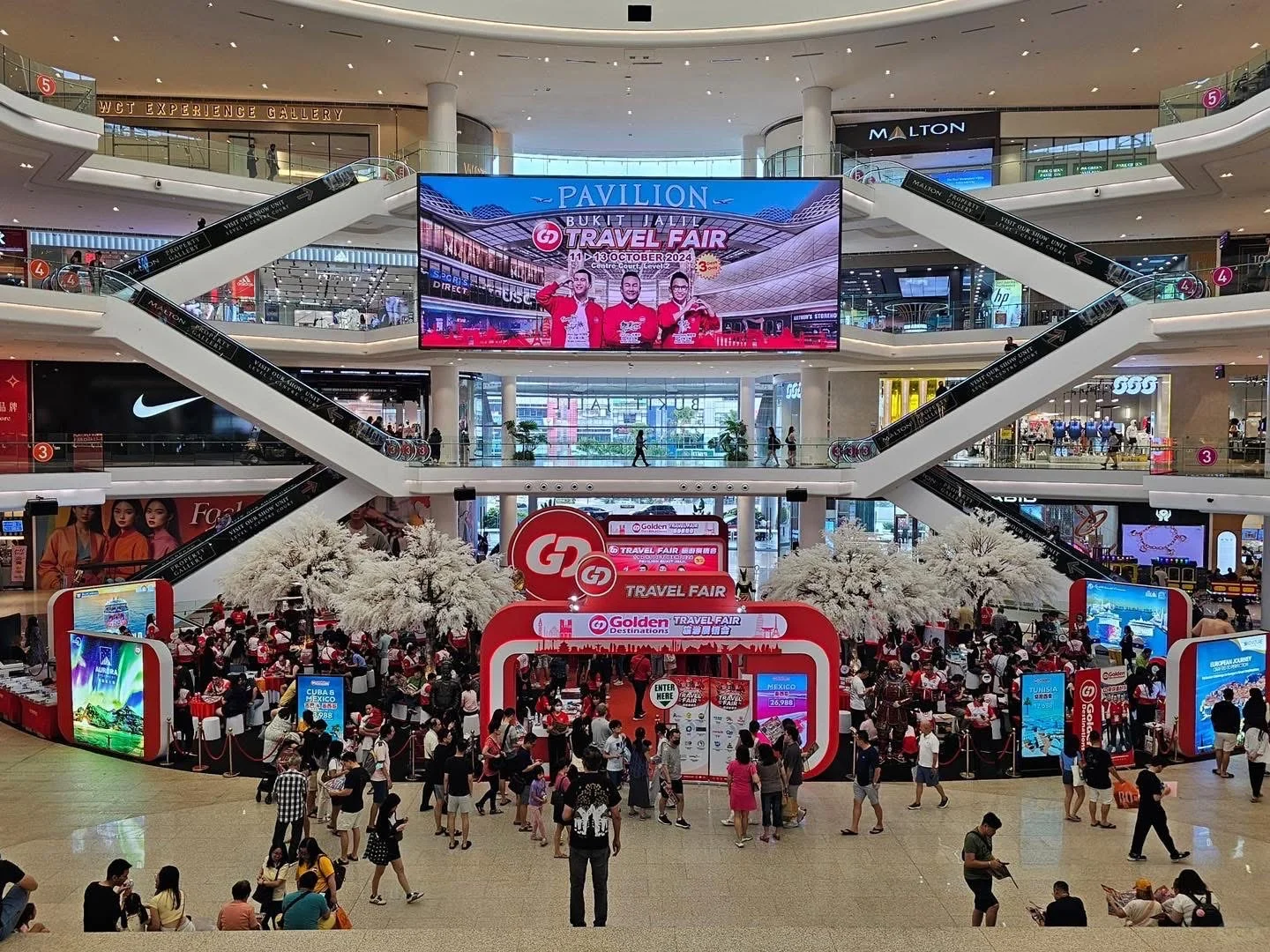 ??我宣布这是我看过最大方的旅游展✈️?