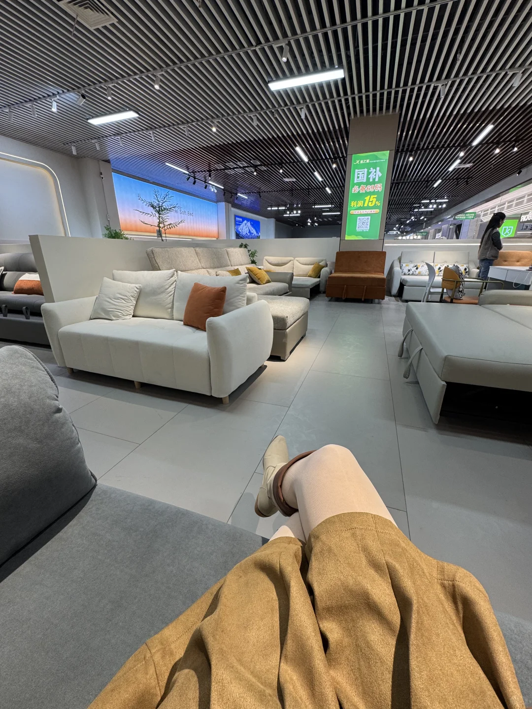 南康展销会把人已累趴