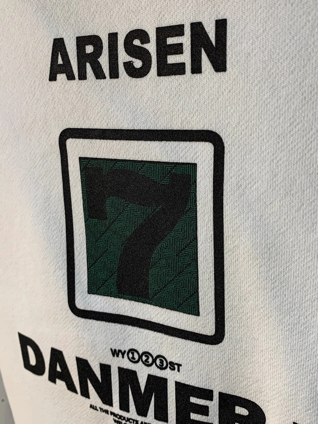 服装工艺｜服装设计中的立体效果印绣花设计