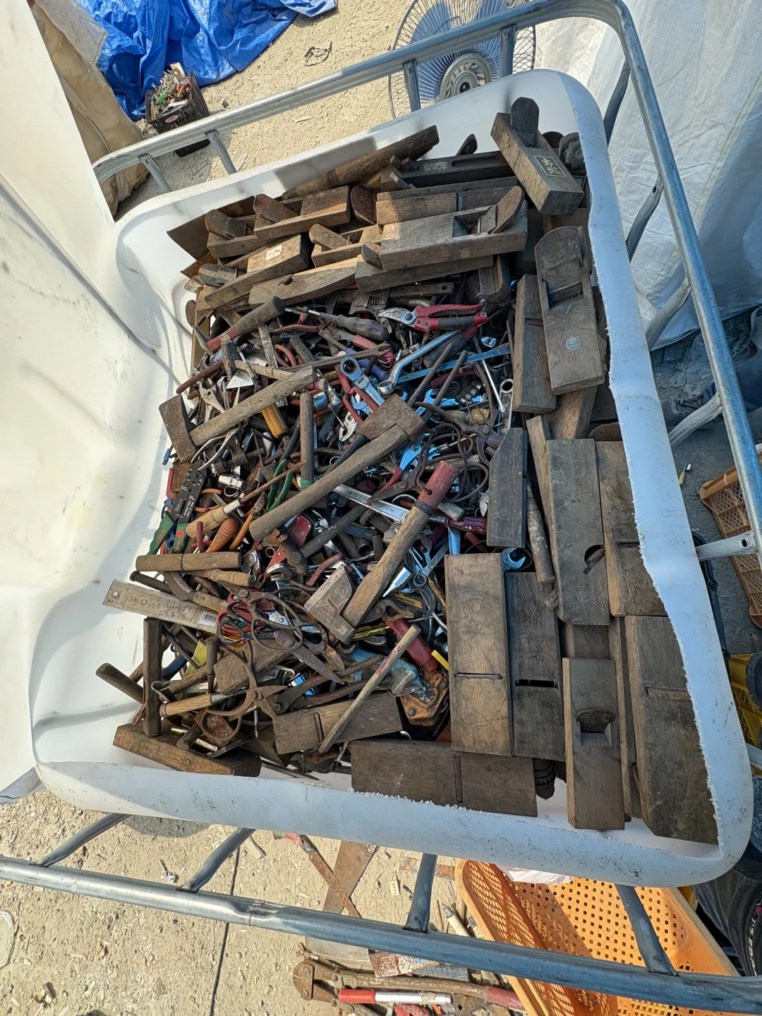 刚到国内，两吨左右！