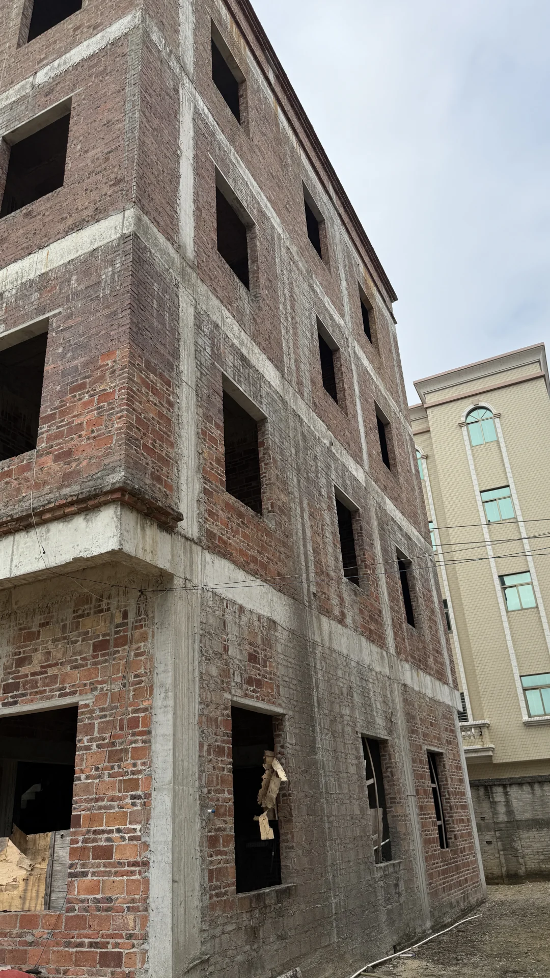 吴川农村别墅全屋门窗已定