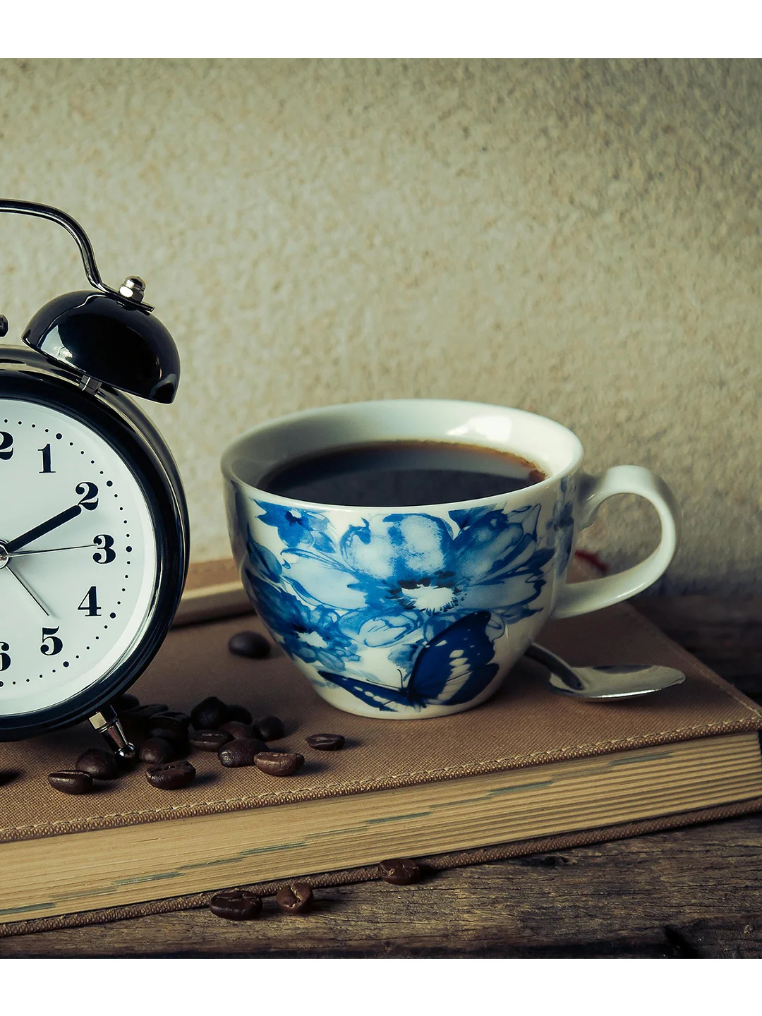 玻璃咖啡杯、瓷质咖啡杯,哪个更适合你?