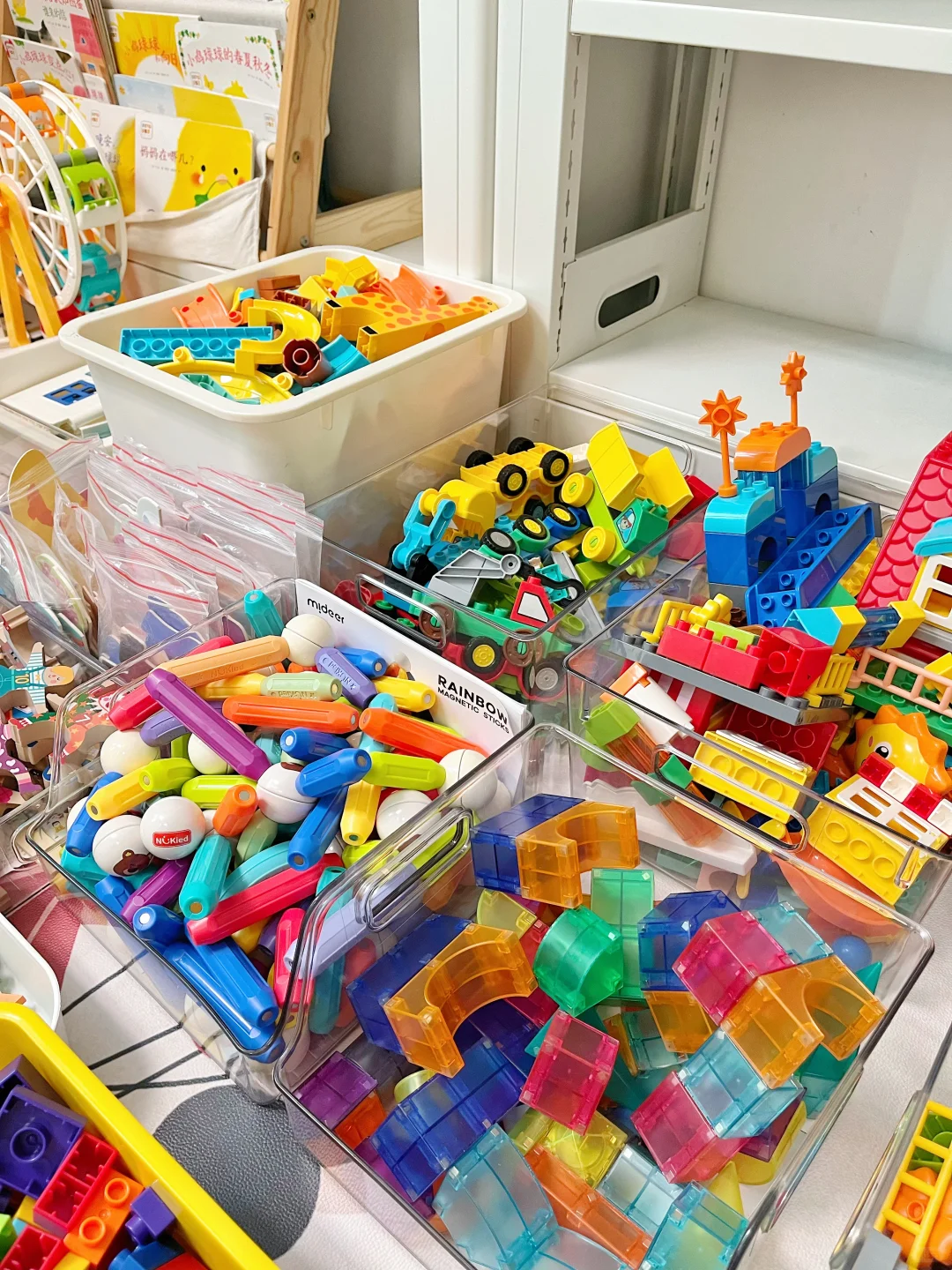 整理玩具☹️是件不容易的事?
