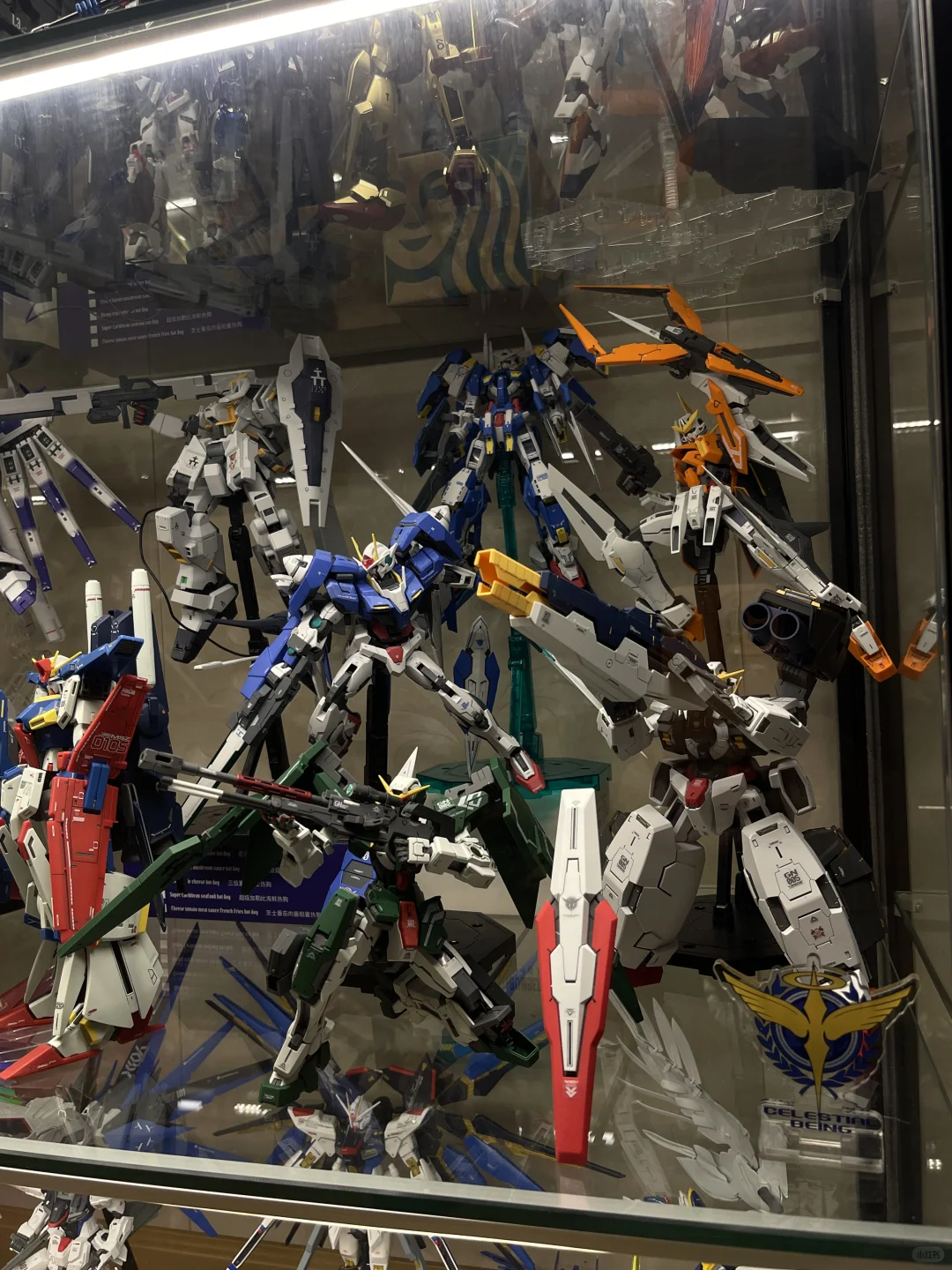 终于完成梦想有一个自己的高达展柜