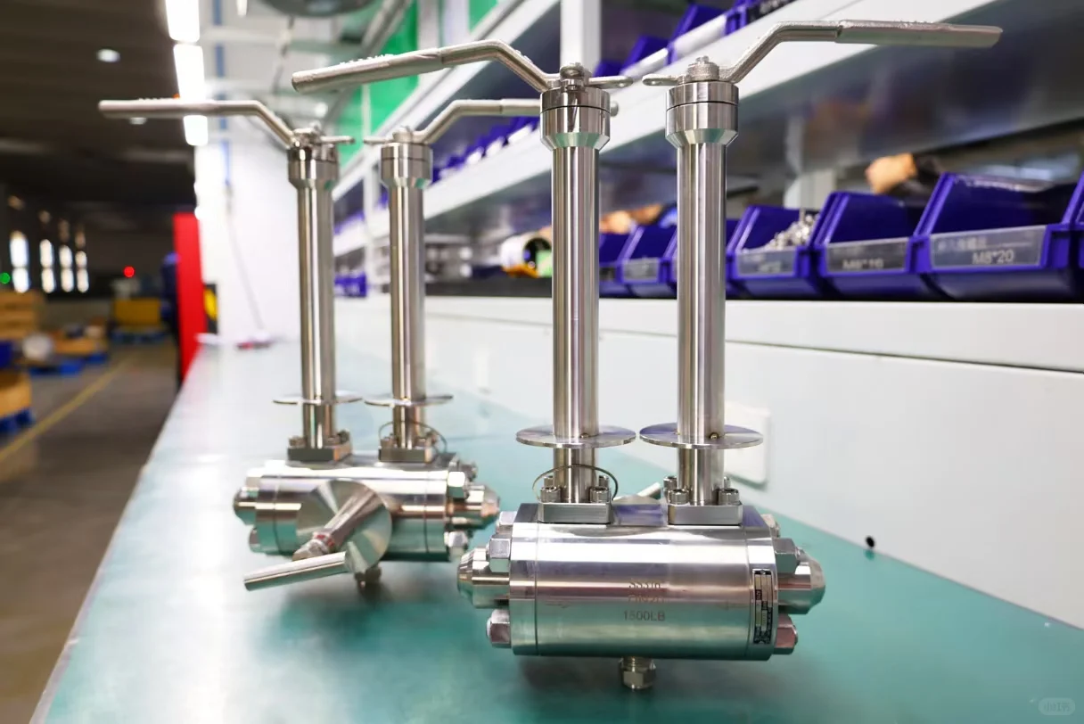 法登超低温DBb球阀