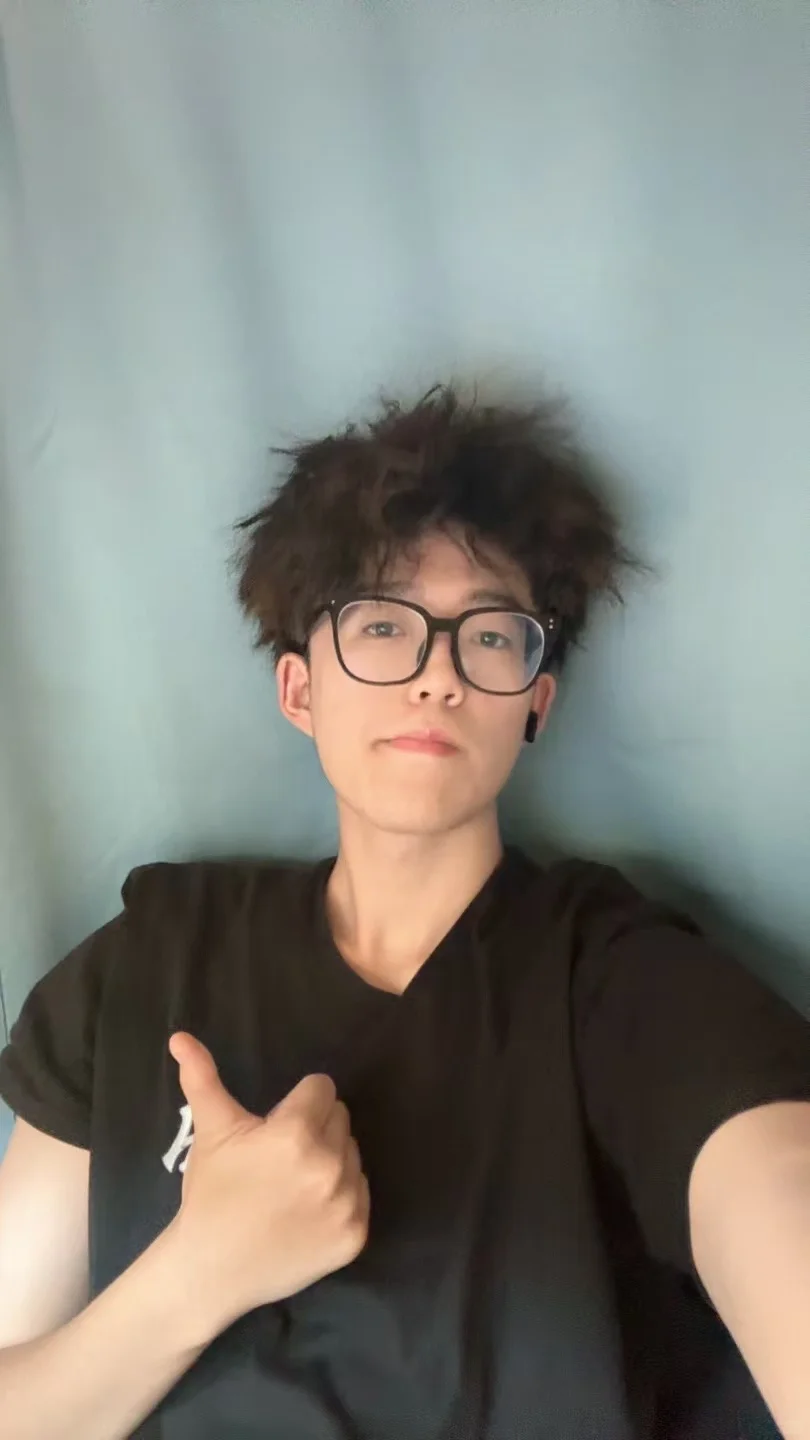 学人工智能的尽量比别人穿得漂亮些