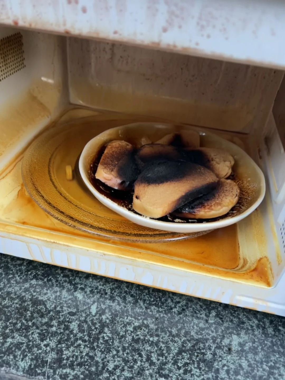 完蛋了，把消防招来了??