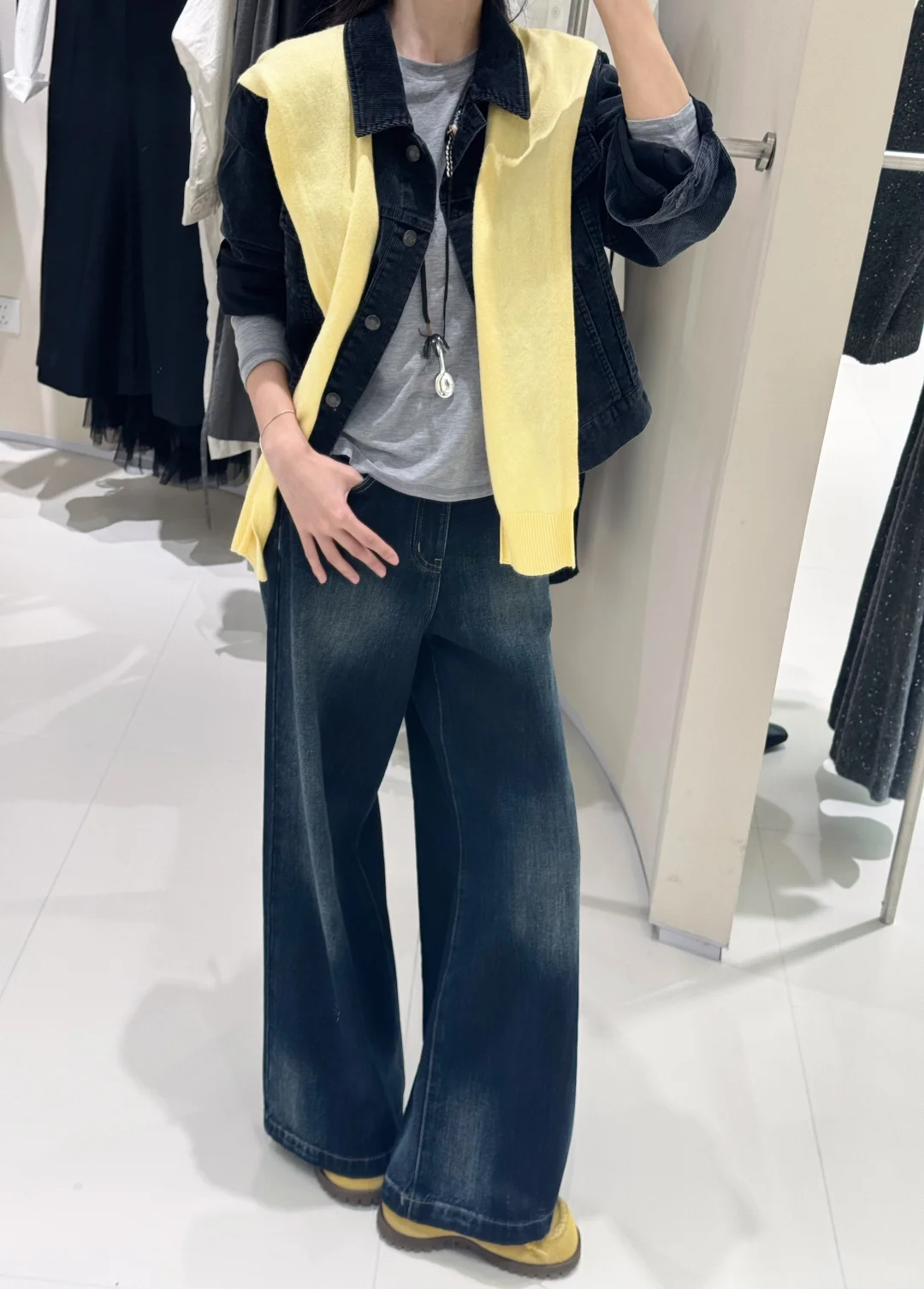 美洋的店长今天穿什么|画梅外套